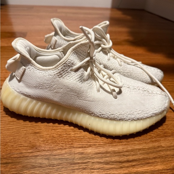 YEEZY 350 V2 SNEAKERS - Picture 1 of 3